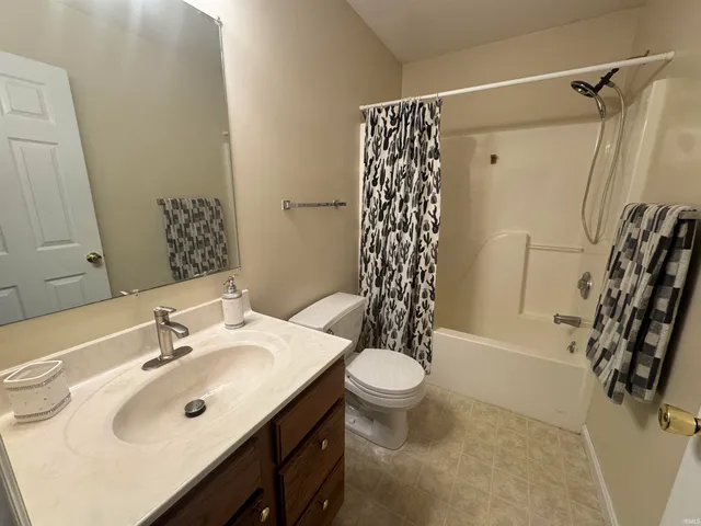 $214,900 | 5155 Sequoia Drive, Newburgh, IN 47630