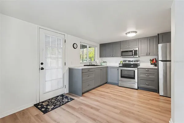 $2,450 | 6305 South MacDill Avenue, Tampa, FL 33611