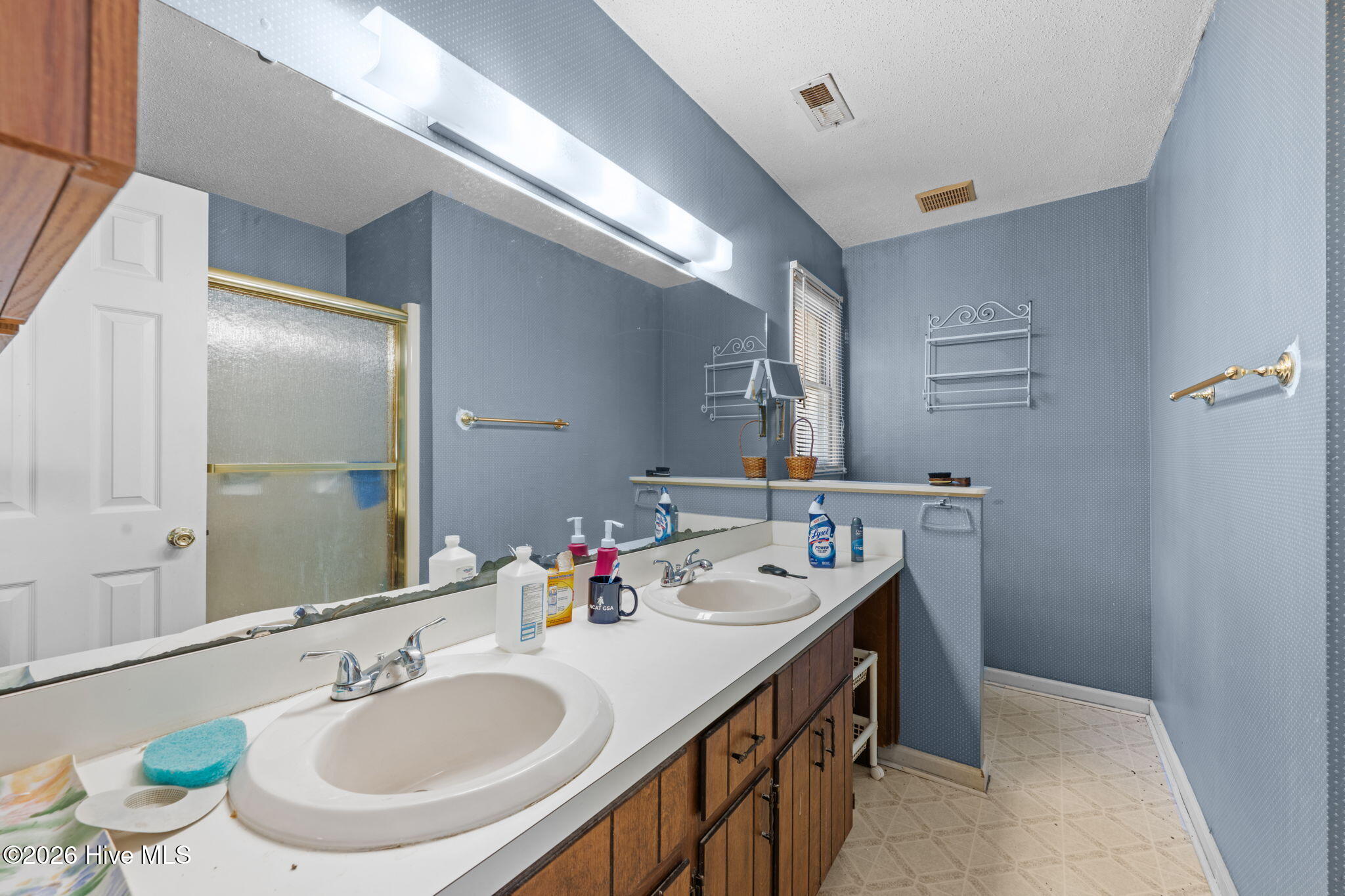 520 Stately Pines Road New Bern, NC 28560 - Photo 22 of 35 24-web-or-mls-DSC_8123