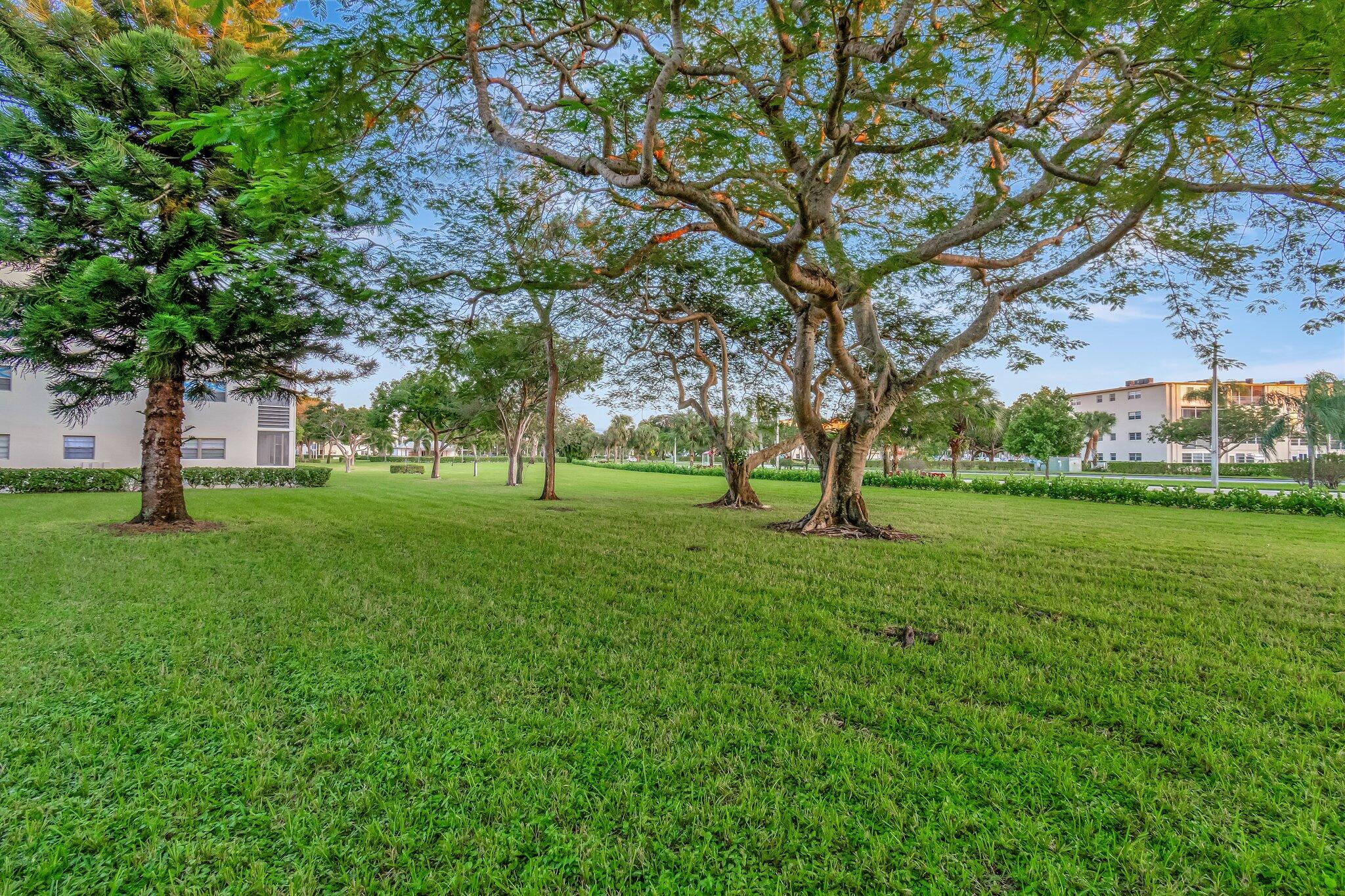 246 Mansfield East Boca Raton, FL 33434 - Photo 20 of 60 36-web-or-mls-DSC_1279