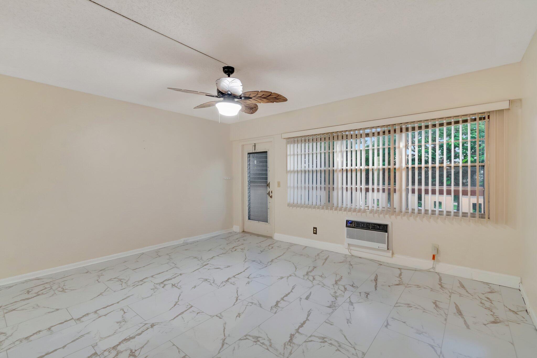246 Mansfield East Boca Raton, FL 33434 - Photo 7 of 60 17-web-or-mls-DSC_1444