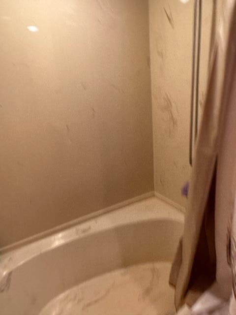 6500 Northwest 2nd Avenue, Unit 512 Boca Raton, FL 33487 - Photo 34 of 41 a bathroom with a bathtub