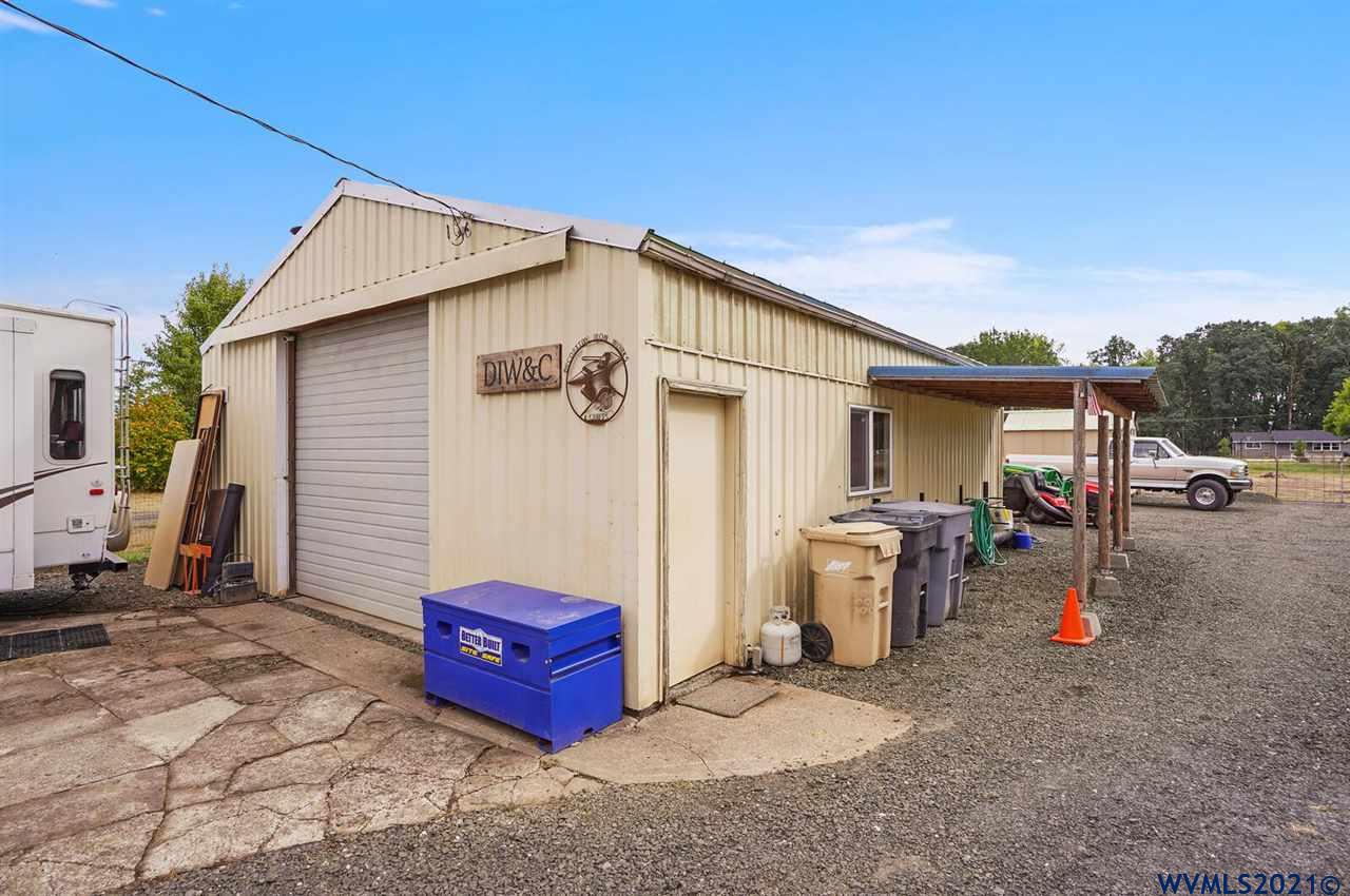 2464 53rd Avenue Southwest Albany, OR 97321 - Photo 23 of 38