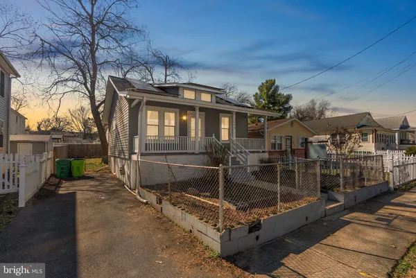 $425,000 | 3408 42nd Avenue, Brentwood, MD 20722