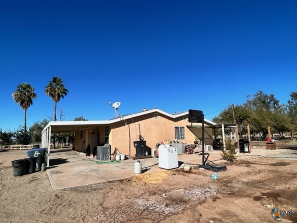 1870 Derrick Road El Centro, CA 92243 - Photo 16 of 19 Gallery Image 16
