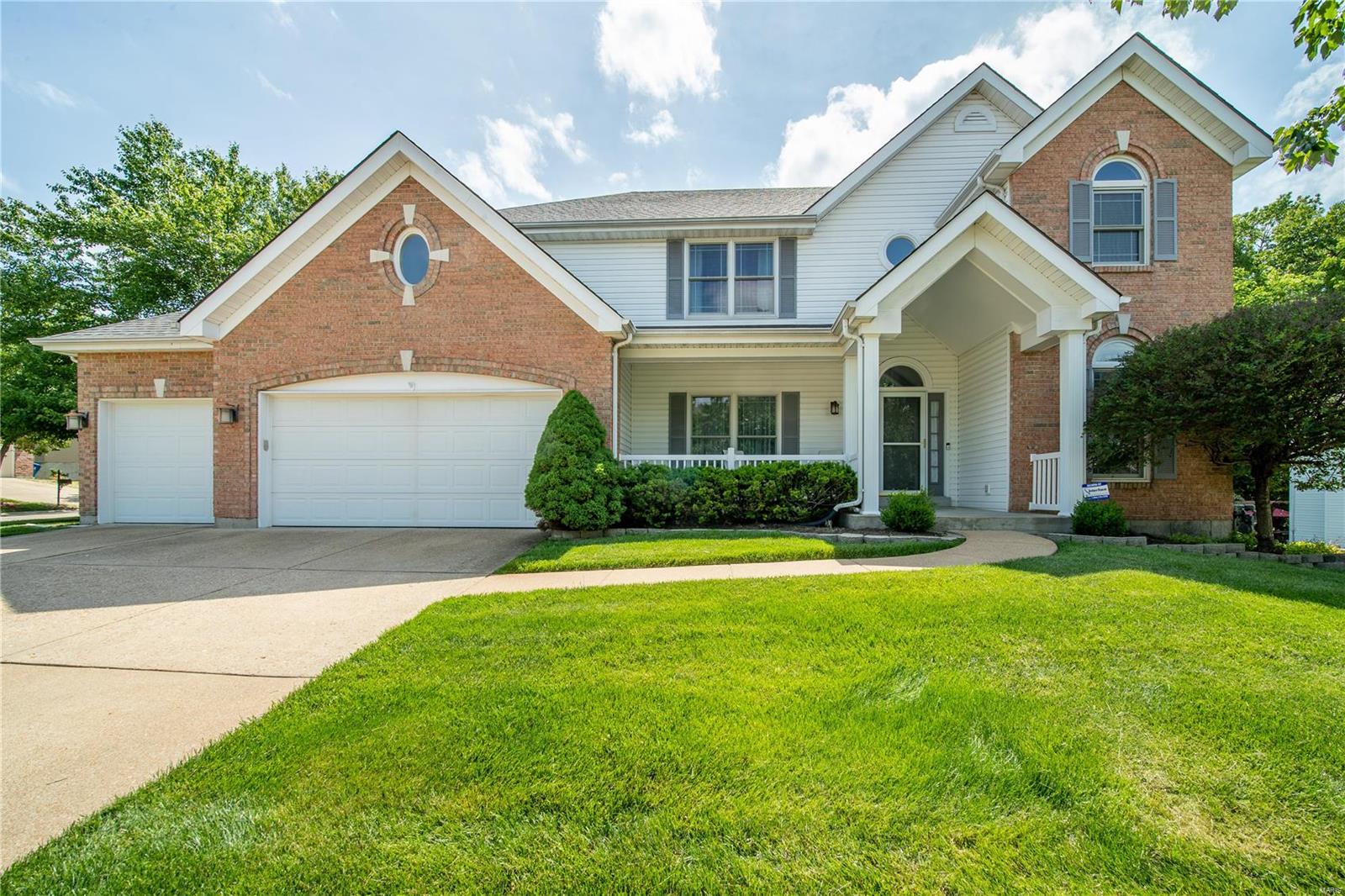 826 Castle Ridge Court Ballwin, MO 63021 - Photo 1 of 29 Gallery Image 1