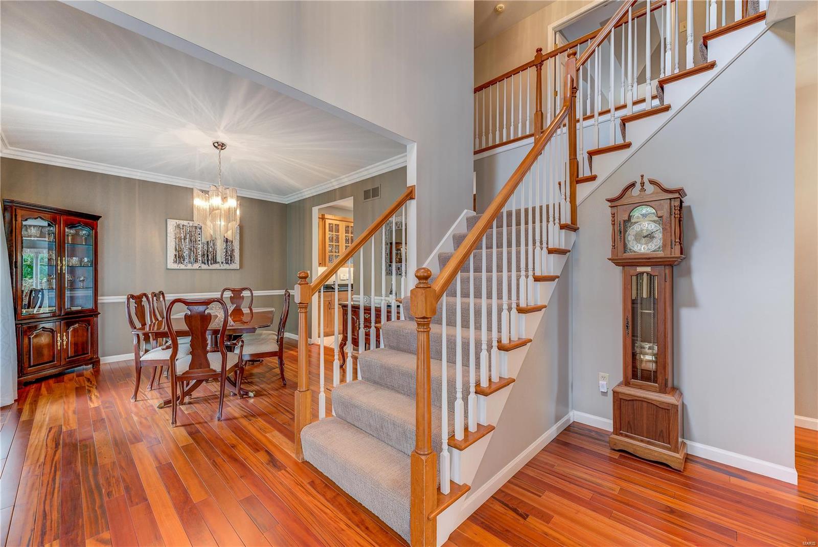 826 Castle Ridge Court Ballwin, MO 63021 - Photo 2 of 29 Gallery Image 2