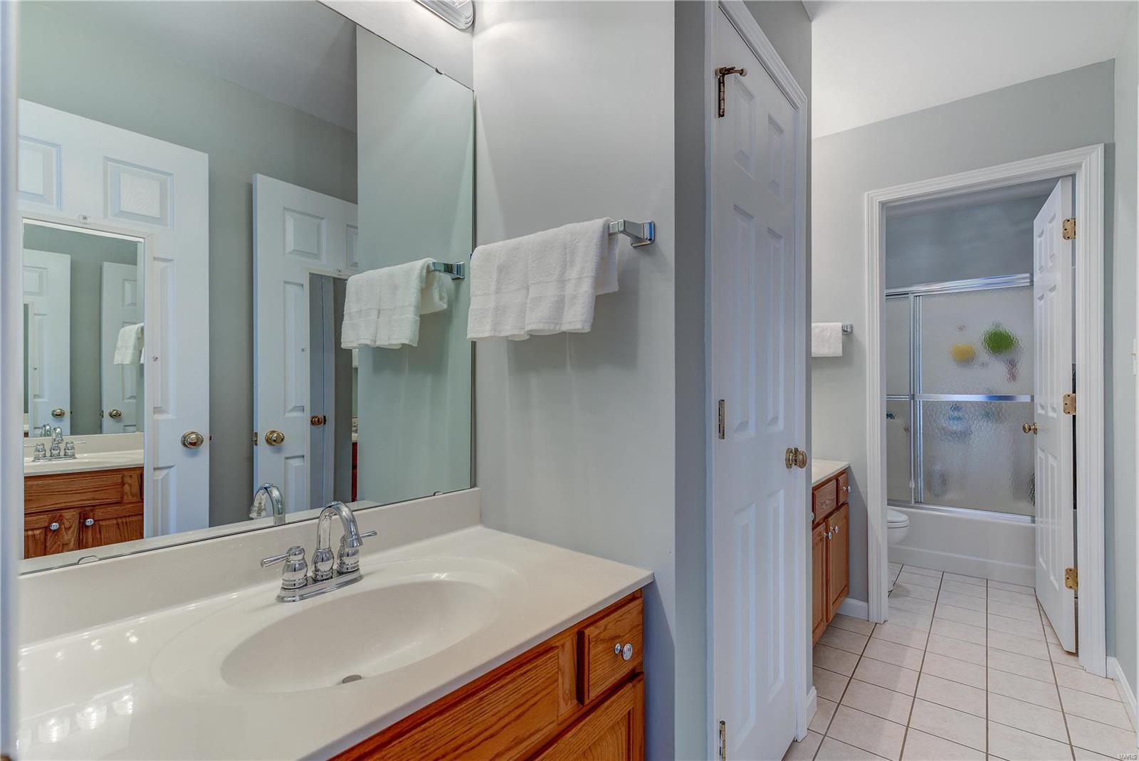 826 Castle Ridge Court Ballwin, MO 63021 - Photo 17 of 29 Gallery Image 17