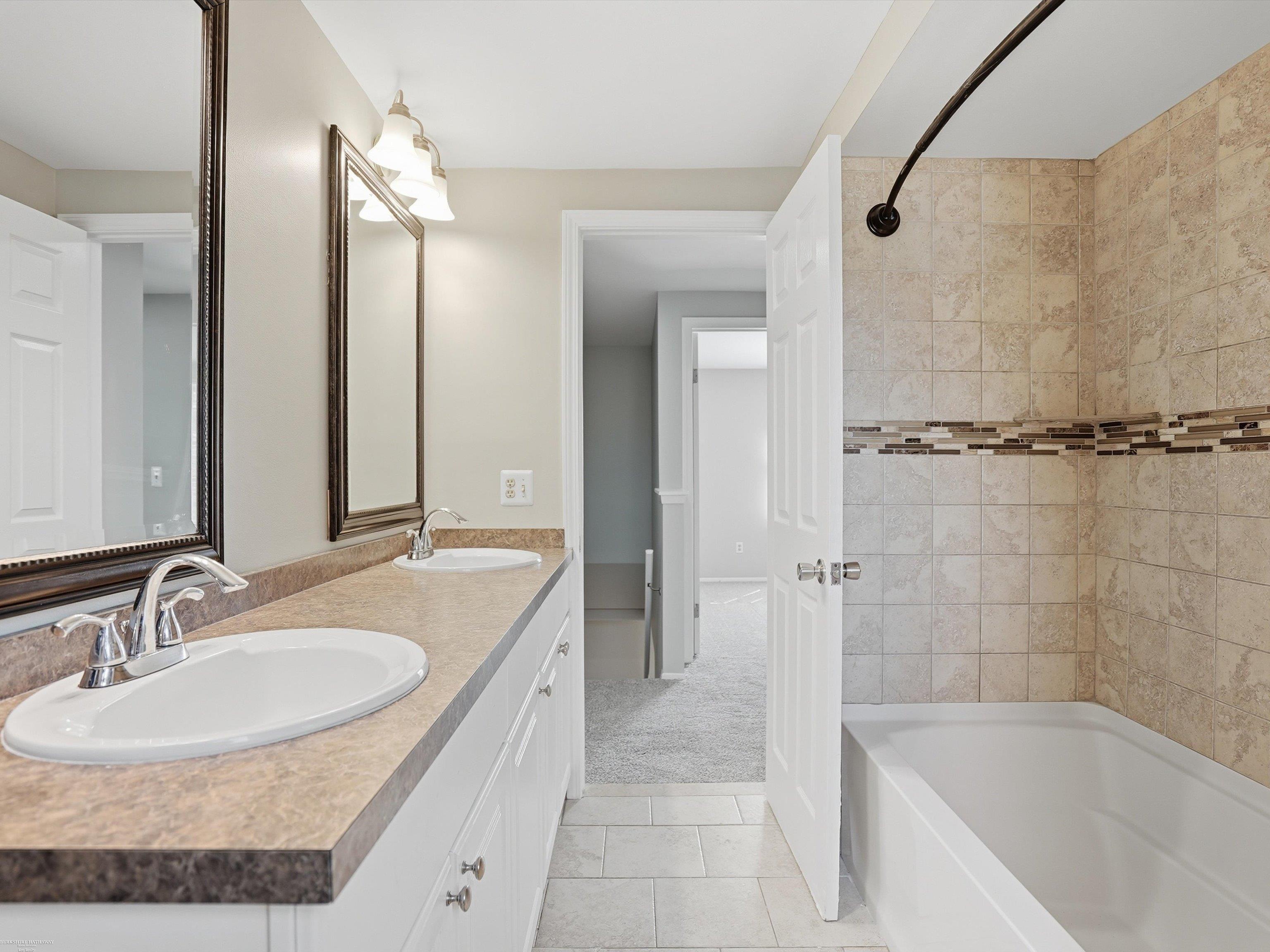 1405 Shaker Street Troy, MI 48083 - Photo 26 of 51 50205374-1eff3311-bb88-4b83-8d7b-9388e6dc8fba.JPG
