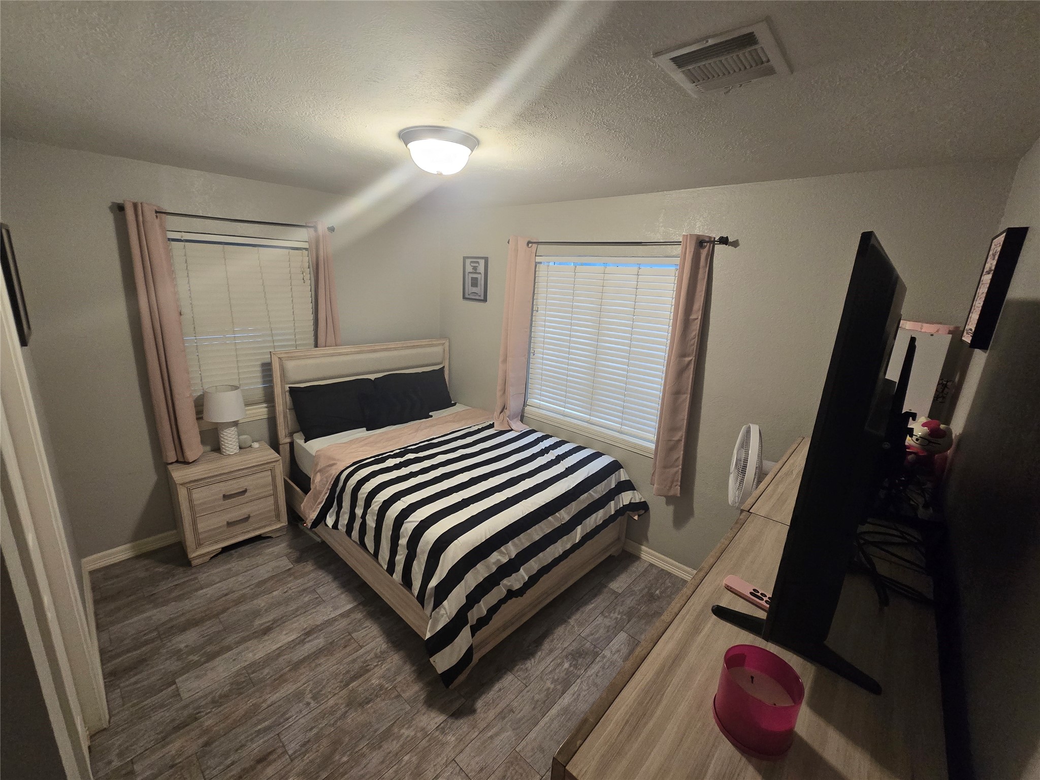 315 East Janisch Road Houston, TX 77022 - Photo 15 of 25 Bedroom 2