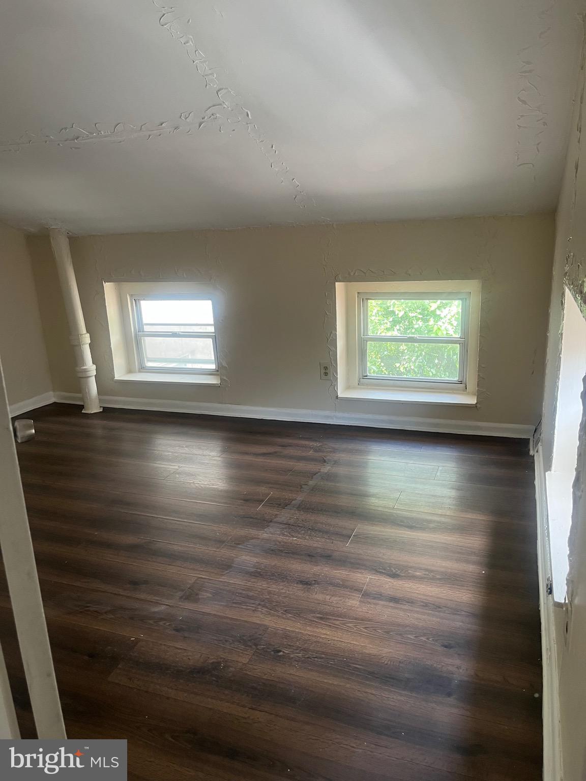405 East Rittenhouse Street Philadelphia, PA 19144 - Photo 8 of 12 a view of room and window