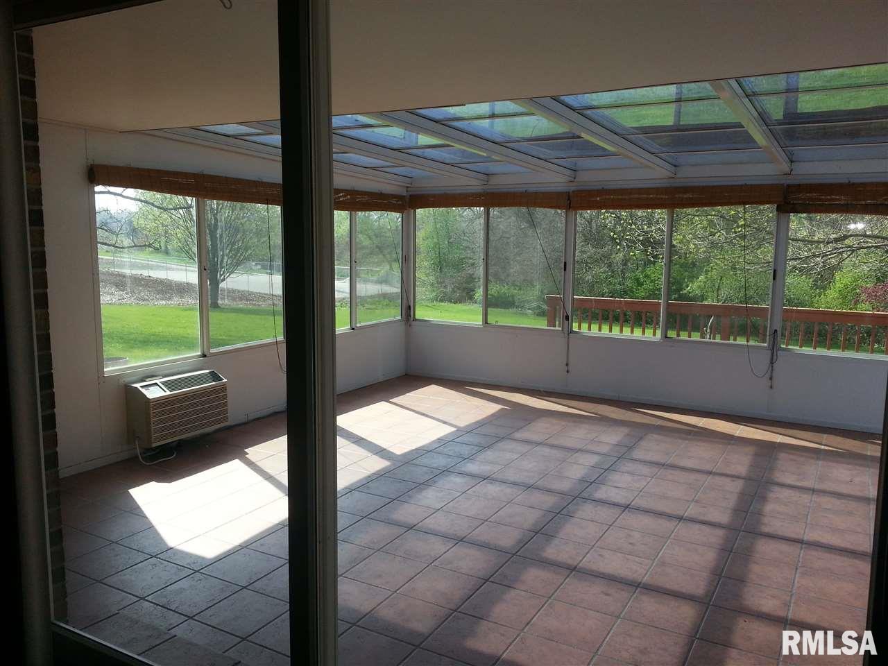 19300 West Farmington Road Trivoli, IL 61569 - Photo 11 of 36