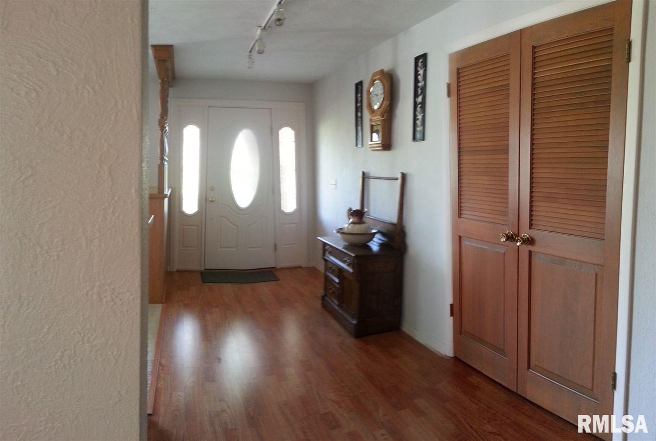 19300 West Farmington Road Trivoli, IL 61569 - Photo 2 of 36