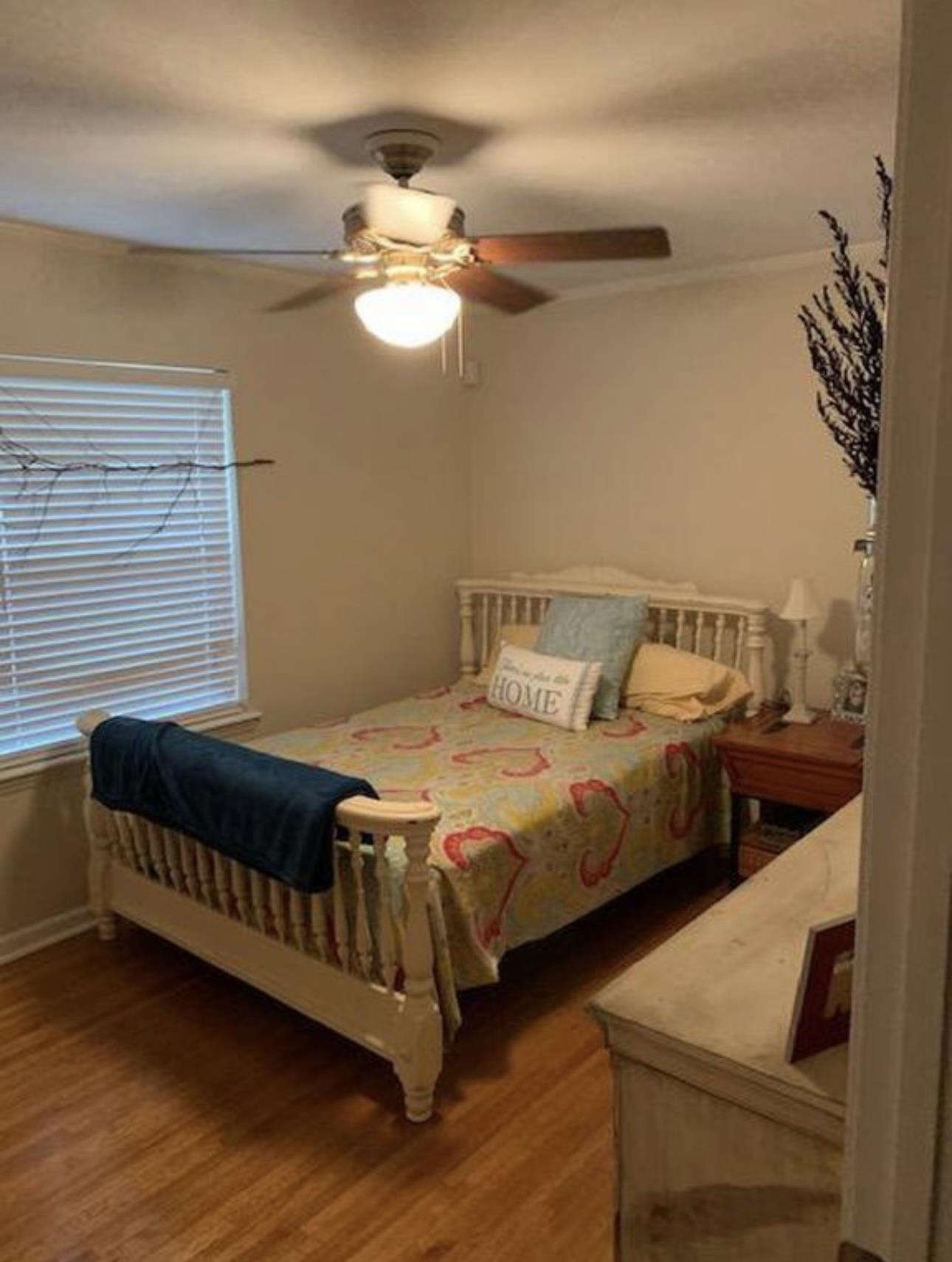 1659 Delmont Road Memphis, TN 38117 - Photo 10 of 12 a bedroom with double bed and a window