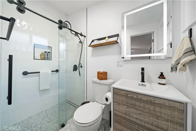 $1,599,000 | 2229 Anaheim Avenue, Costa Mesa, CA 92627