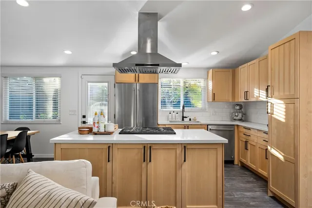 $1,599,000 | 2229 Anaheim Avenue, Costa Mesa, CA 92627