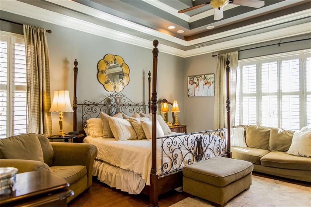 280 Ravenwood Drive Southeast Rome, GA 30161 - Photo 23 of 43 a living room with furniture and a large window