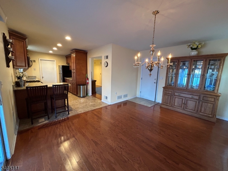 71 Dukes Road Rahway, NJ 07065 - Photo 7 of 18