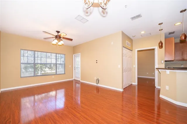 $2,125 | 2514 Grand Central Parkway, Unit 3, Orlando, FL 32839