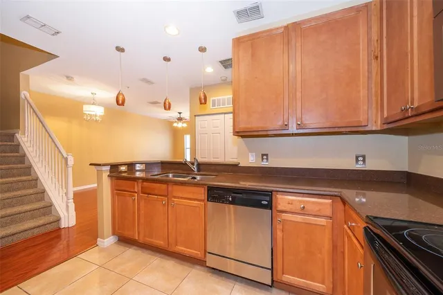 $2,125 | 2514 Grand Central Parkway, Unit 3, Orlando, FL 32839