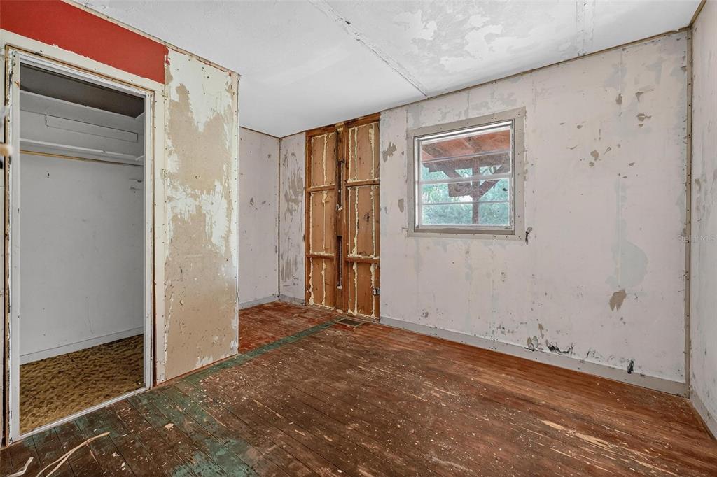 54544 Buckhorn Road Astor, FL 32102 - Photo 23 of 36 a view of an empty room