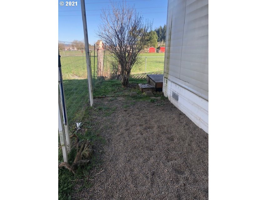 205 South 54th Street, Unit 21 Springfield, OR 97478 - Photo 22 of 23 Gallery Image 22