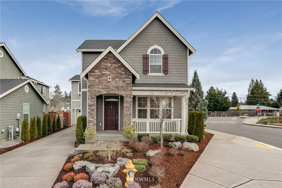 802 Mount Baker Place Northeast Renton, WA 98059 - Photo 1 of 25 Gallery Image 1