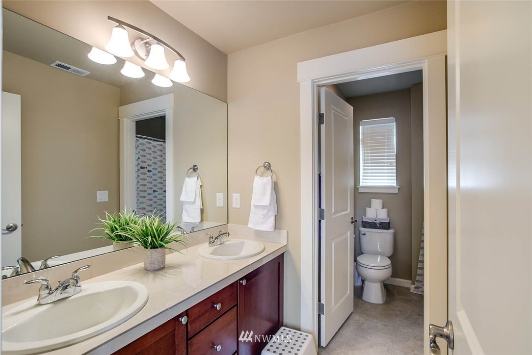 802 Mount Baker Place Northeast Renton, WA 98059 - Photo 14 of 25 Gallery Image 14