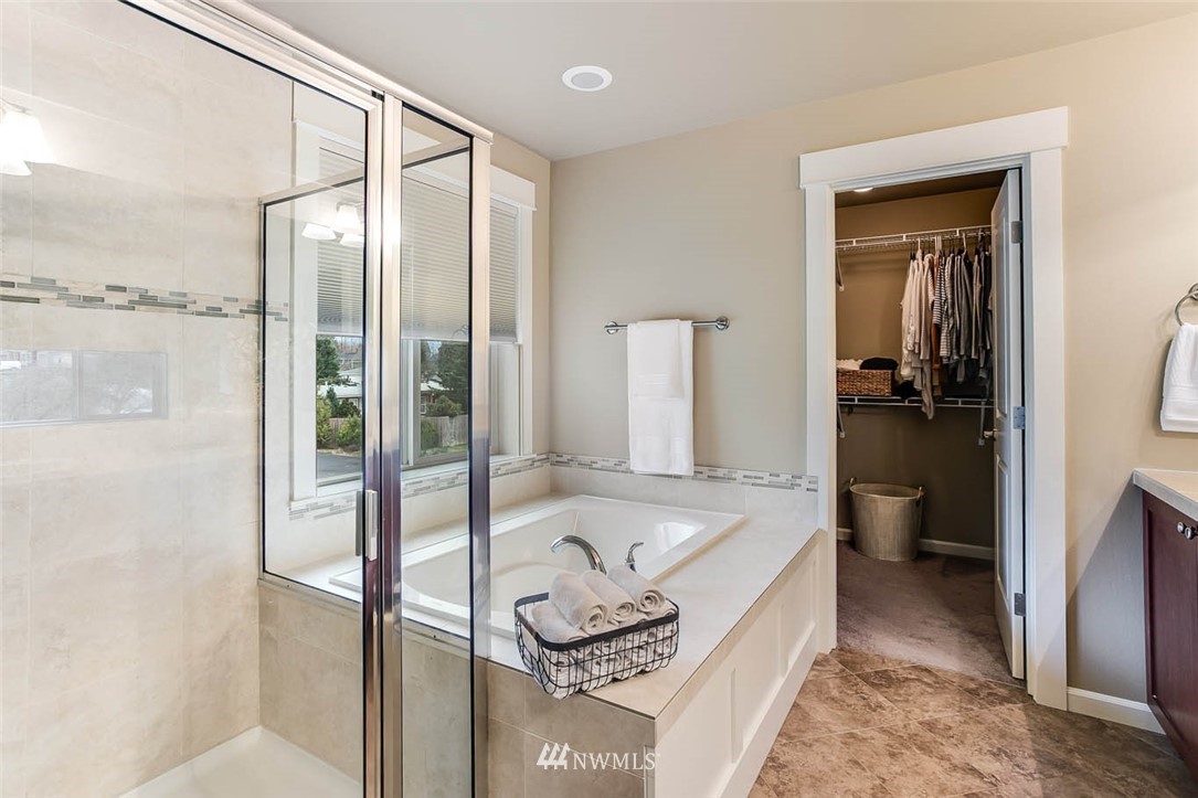 802 Mount Baker Place Northeast Renton, WA 98059 - Photo 19 of 25 Gallery Image 19