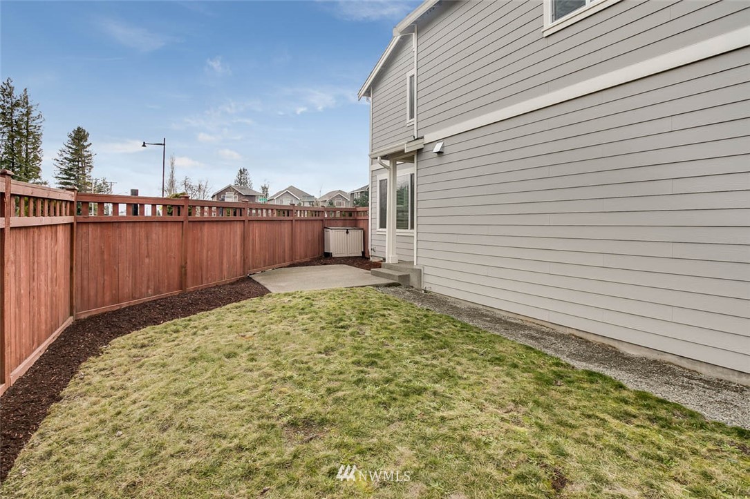 802 Mount Baker Place Northeast Renton, WA 98059 - Photo 21 of 25 Gallery Image 21