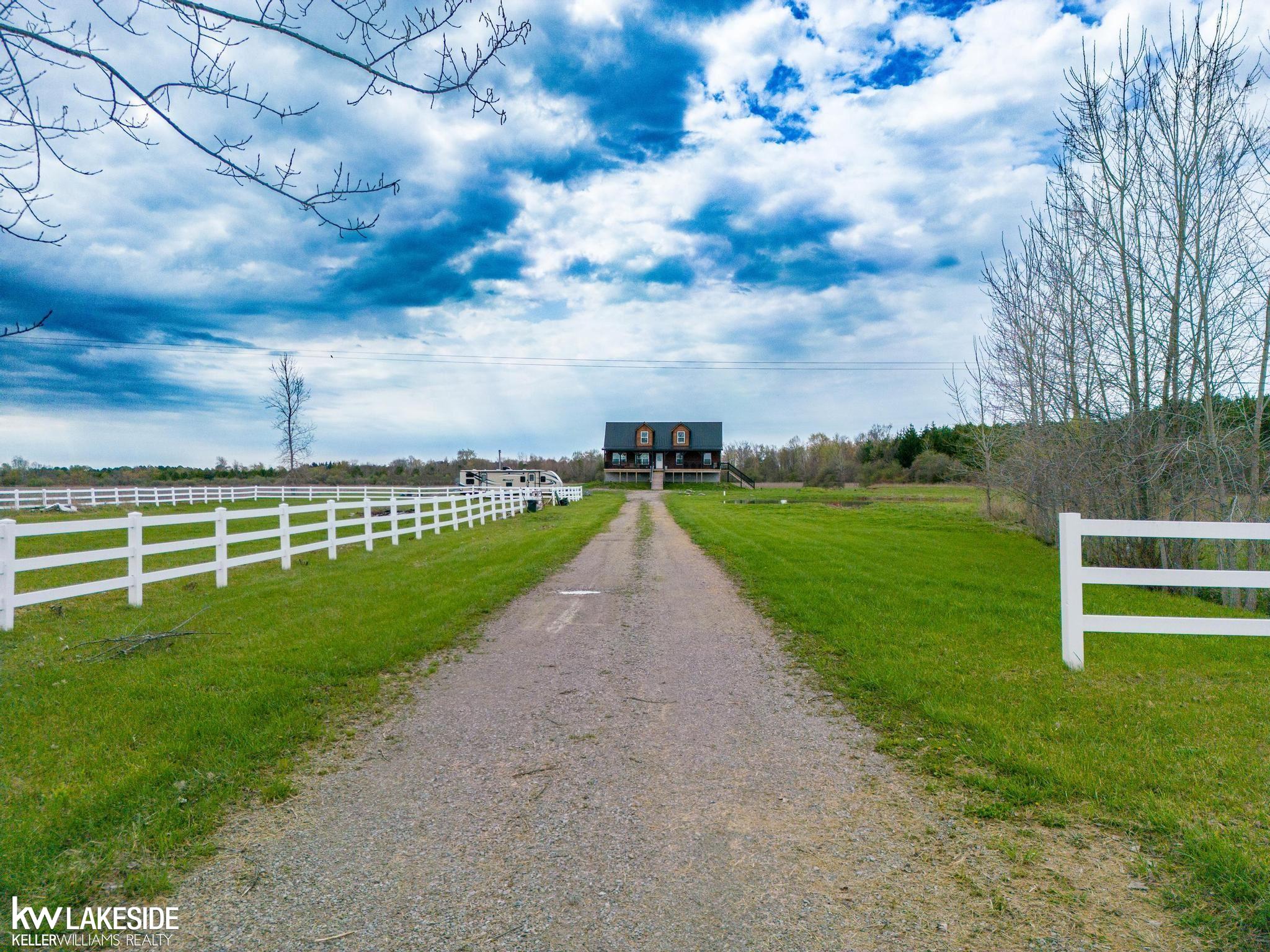 6650 Derby Road Applegate, MI 48401 - Photo 10 of 47 50108792-9.JPG