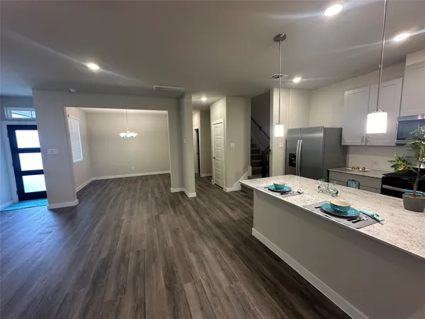 $2,800 | 3110 Valley Peak Drive, Houston, TX 77063