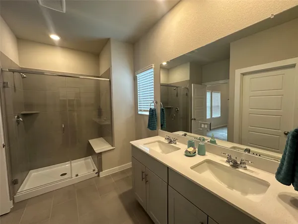 $2,800 | 3110 Valley Peak Drive, Houston, TX 77063