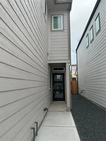 $2,800 | 3110 Valley Peak Drive, Houston, TX 77063