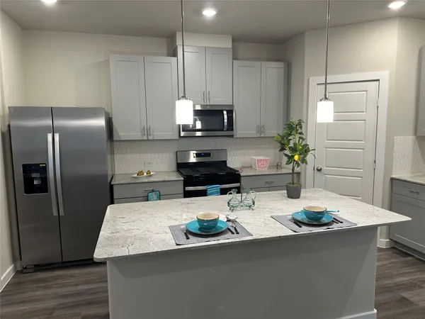 $2,800 | 3110 Valley Peak Drive, Houston, TX 77063