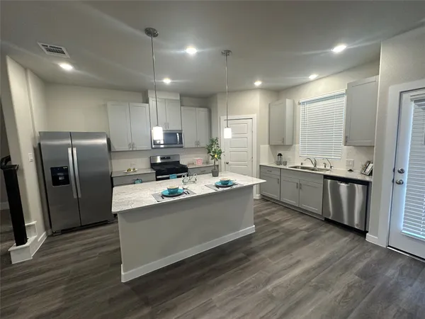 $2,800 | 3110 Valley Peak Drive, Houston, TX 77063