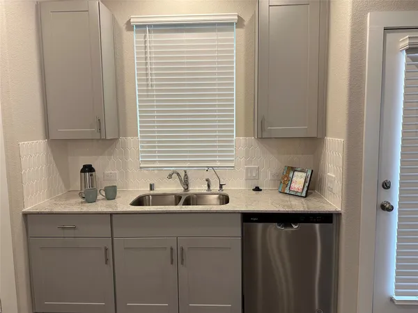 $2,800 | 3110 Valley Peak Drive, Houston, TX 77063