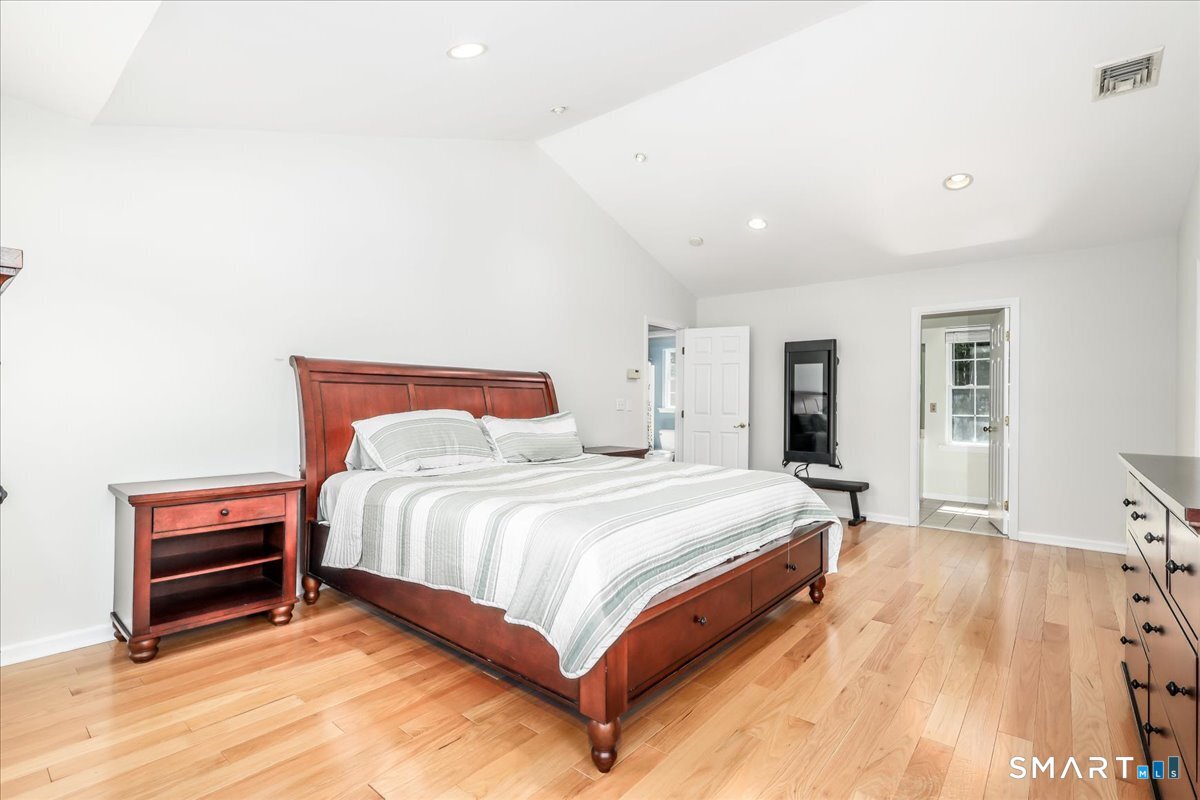 105 Secret Hollow Road Monroe, CT 06468 - Photo 17 of 37