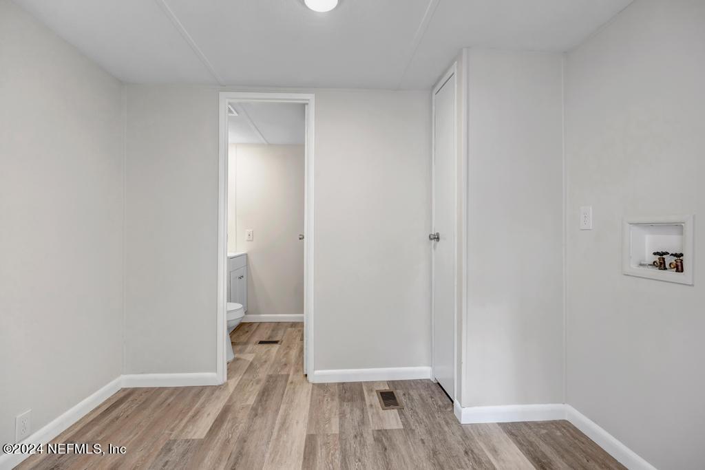 504 Deer Path Road Green Cove Springs, FL 32043 - Photo 29 of 36 Laundry Room