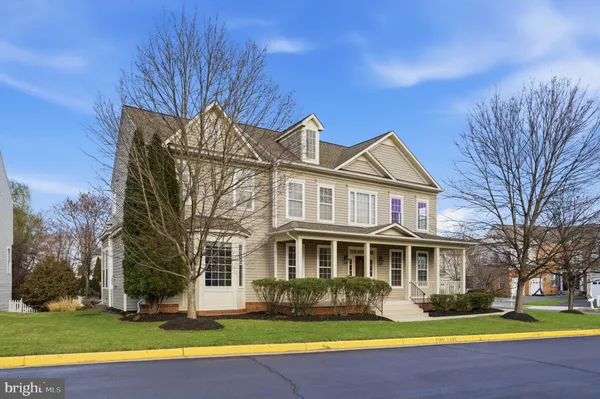 $899,000 | 43358 Fullerton Street, Ashburn, VA 20147