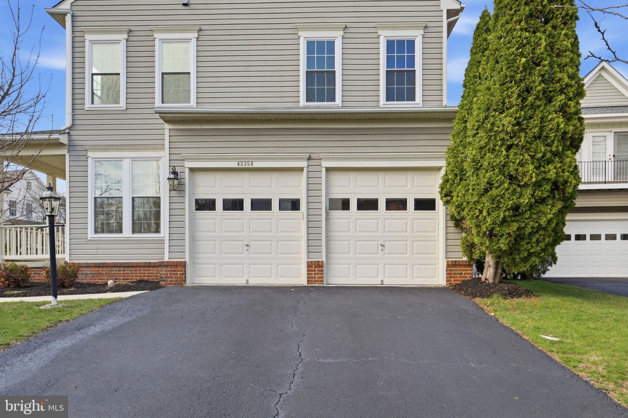 43358 Fullerton Street Ashburn, VA 20147 - Photo 53 of 54 front view of a house