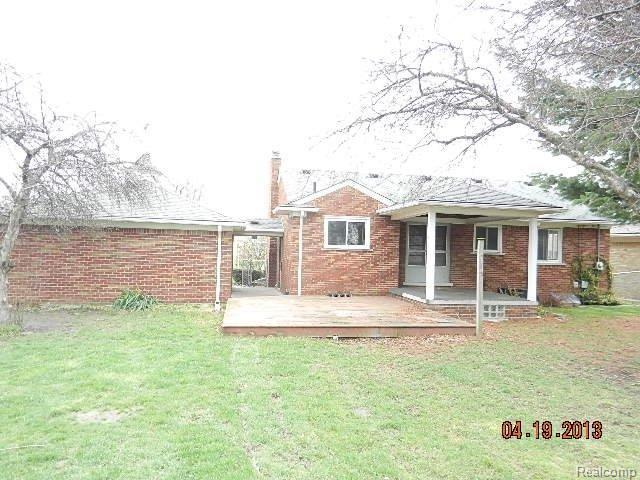 23833 Roxana Avenue Eastpointe, MI 48021 - Photo 6 of 23 DSCN7692.JPG