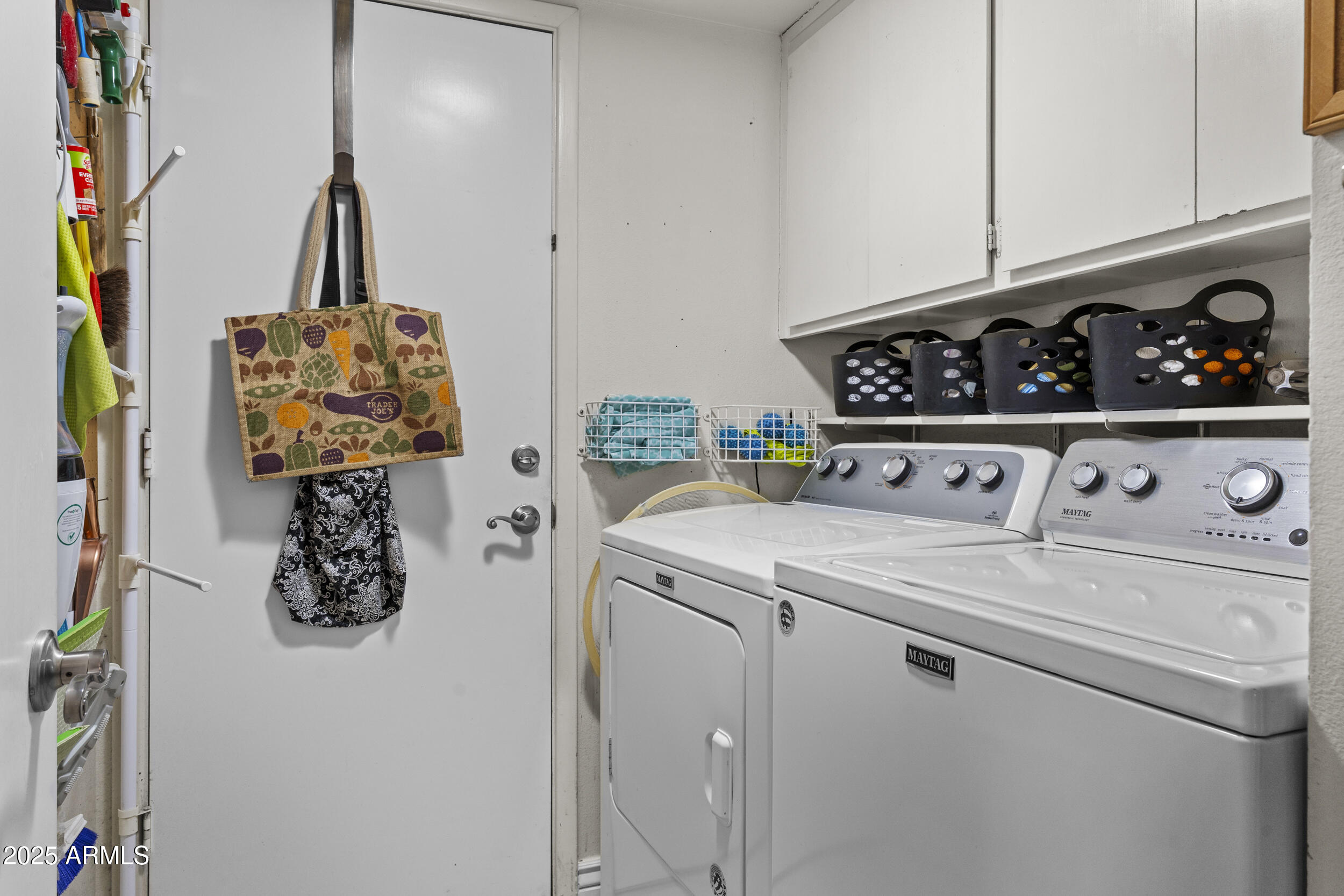 1019 East Watson Drive Tempe, AZ 85283 - Photo 28 of 46 a utility room with dryer and washer