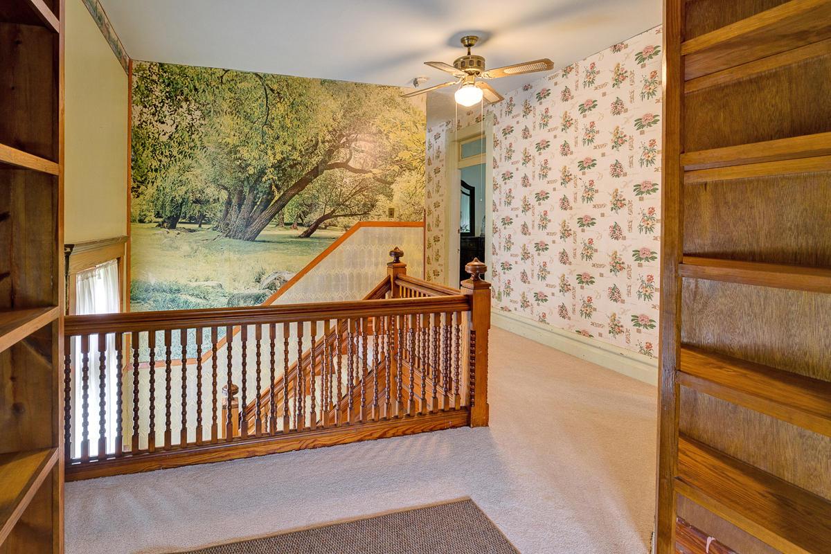 960 North Nelson Road Columbus, OH 43219 - Photo 16 of 29