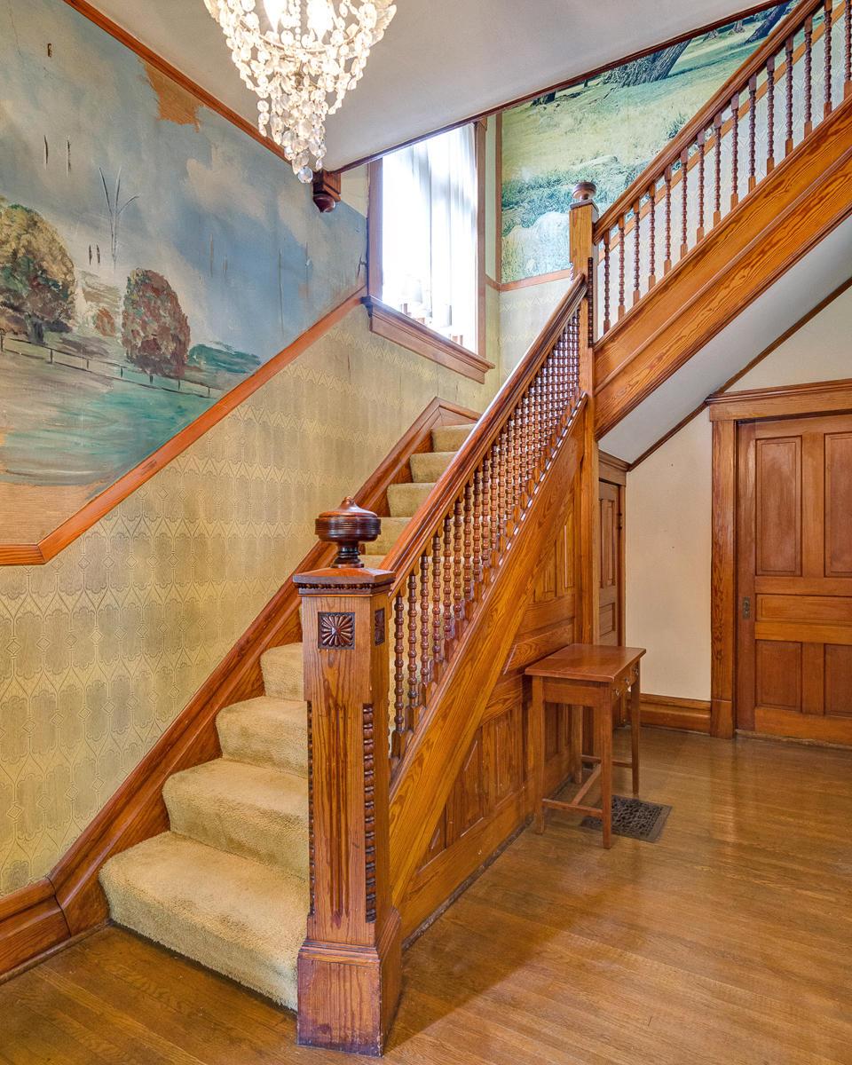 960 North Nelson Road Columbus, OH 43219 - Photo 4 of 29