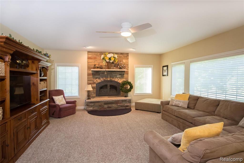 3003 Brophy Road Howell, MI 48855 - Photo 5 of 41