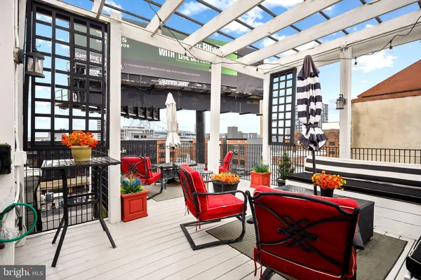 $699,900 | 313-315 North 3rd Street, Unit 5B, Philadelphia, PA 19106