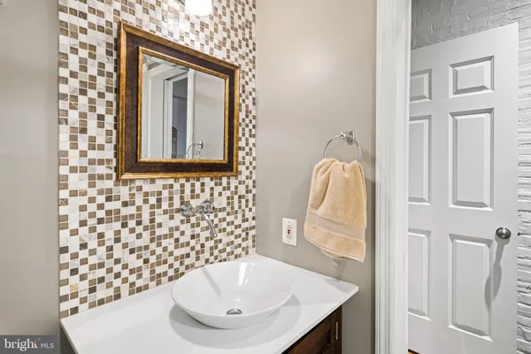 $699,900 | 313-315 North 3rd Street, Unit 5B, Philadelphia, PA 19106