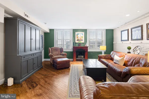 $699,900 | 313-315 North 3rd Street, Unit 5B, Philadelphia, PA 19106