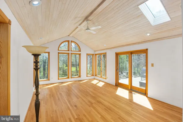 $975,000 | 10802 Oldfield Drive, Reston, VA 20191